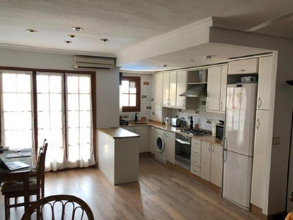 Valencia, Ideally Located 3Bed-2Bath Apart.Few Mints Walk From Beach,Pool,Shop. Port Saplaya Exterior photo