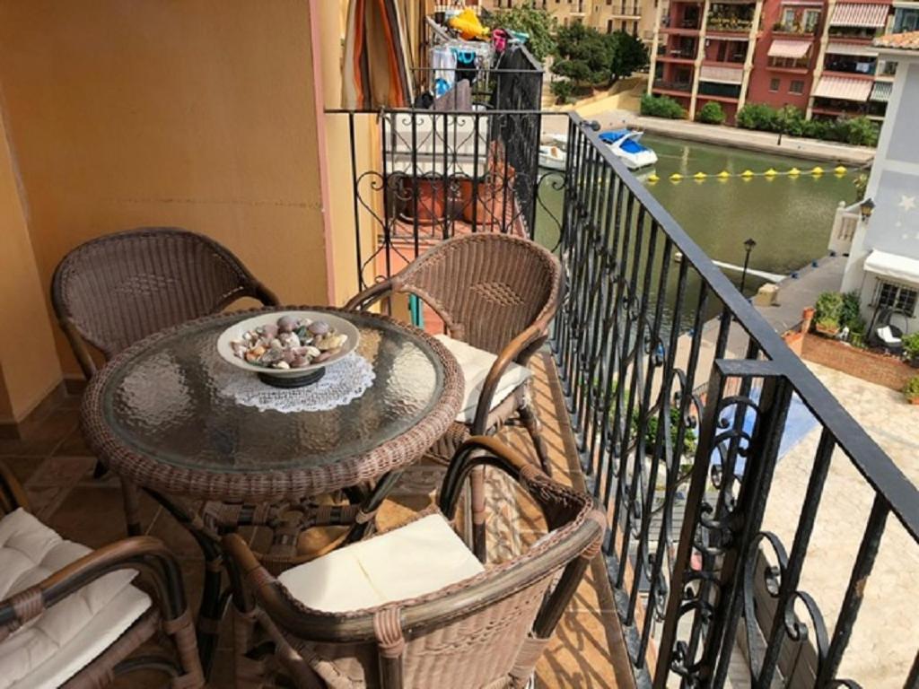 Valencia, Ideally Located 3Bed-2Bath Apart.Few Mints Walk From Beach,Pool,Shop. Port Saplaya Exterior photo