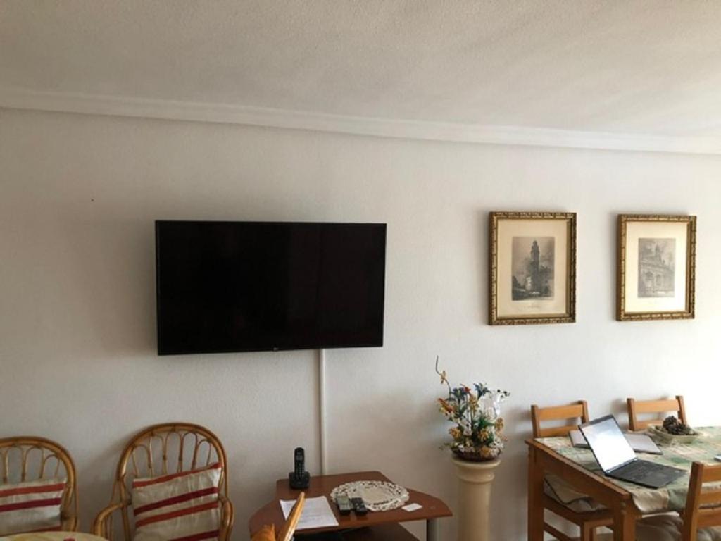 Valencia, Ideally Located 3Bed-2Bath Apart.Few Mints Walk From Beach,Pool,Shop. Port Saplaya Exterior photo